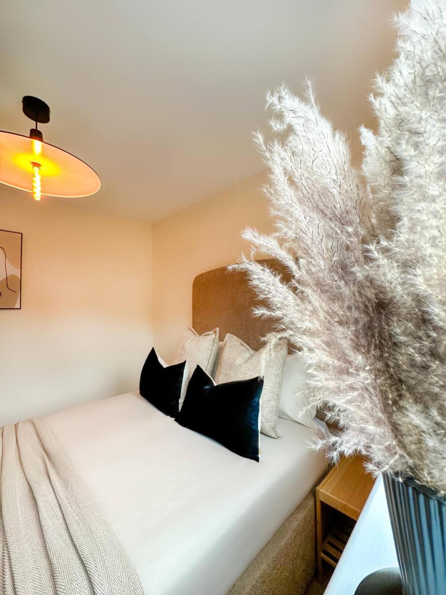 Scandinavian Haus For 8 Holiday home Manchester